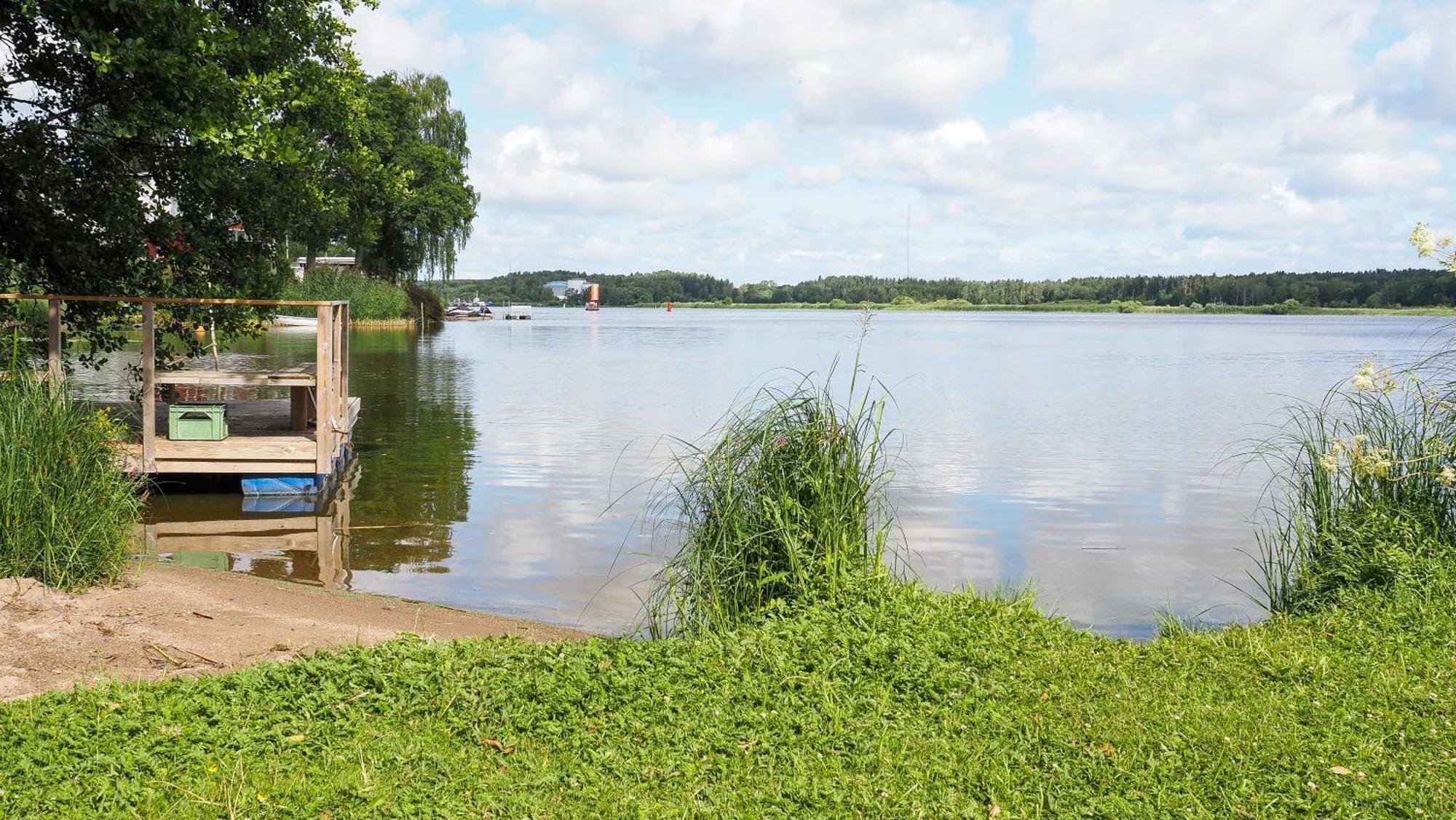 Komplett Laegenhet Med Sjoeutsikt Malmon Exterior photo